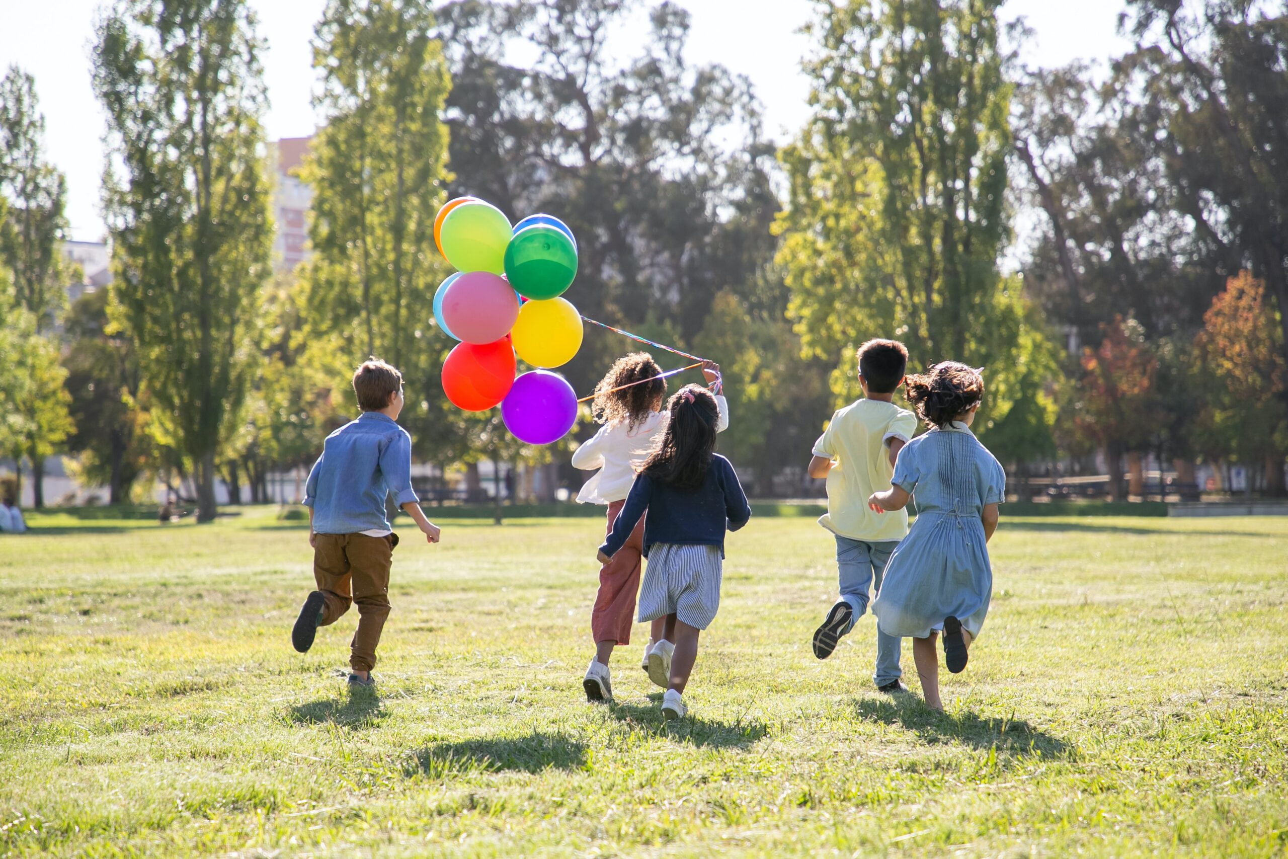 How to Throw a Stress-Free Kid's Birthday Party, Childrens Birthday Party, Tips for Hosting a Kid's Birthday Party, children's party, birthday party tips