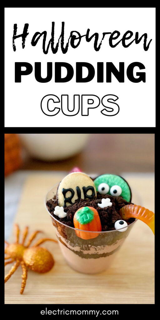Dirt Pudding Cups | Oreo Dirt Cups | Halloween Dirt Cups | Graveyard Pudding Cups #halloweentreats #diyhalloween #halloweencraftsforkids #puddingcups #puddingrecipe