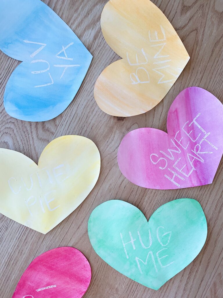 DIY Heart Garland | Valentine's Day Crafts for Kids | Valentine’s Day Crafts for Adults | Valentine's Day Activities | VDay Activities for Kids #diy #valentinesdaycraft