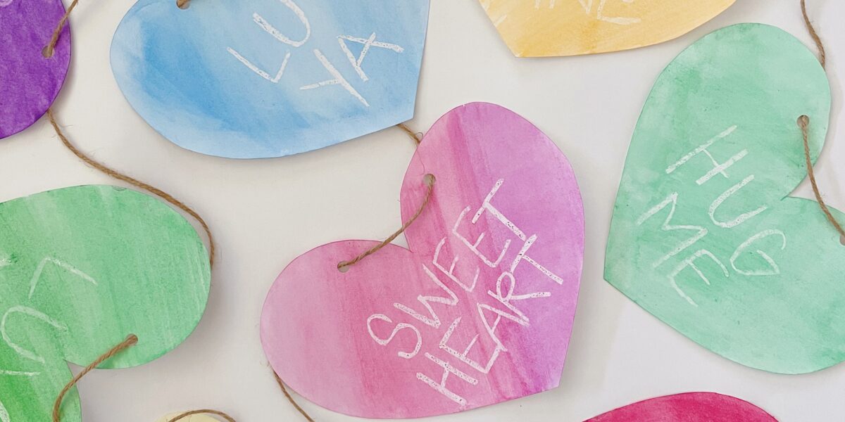 DIY Heart Garland | Valentine's Day Crafts for Kids | Valentine’s Day Crafts for Adults | Valentine's Day Activities | VDay Activities for Kids #diy #valentinesdaycraft